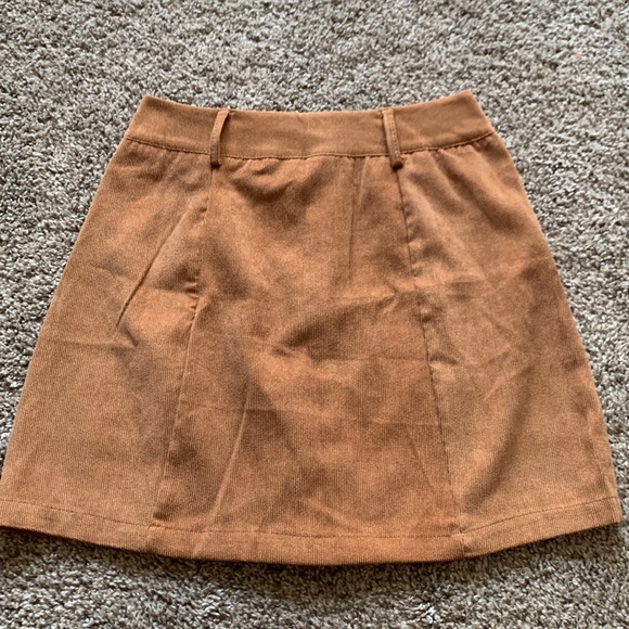 Button up skirt - Picture 2 of 2